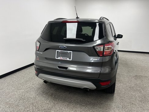 Used 2017 Ford Escape SE w/ Equipment Group 201A image 6
