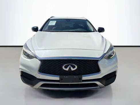Used 2018 INFINITI QX30 Premium w/ Cargo Package image 3