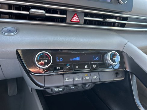 Used 2023 Hyundai Elantra SEL image 30