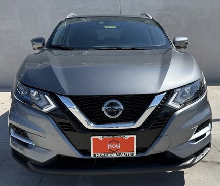 Used 2022 Nissan Rogue Sport SL image 2