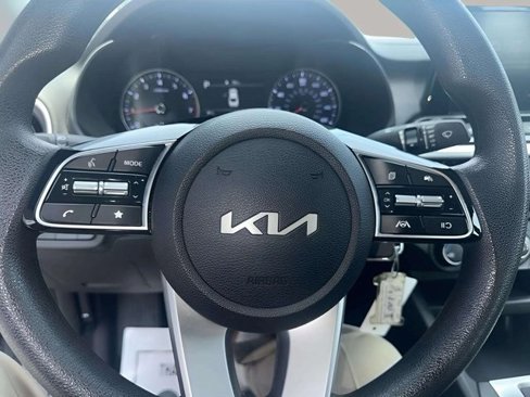 Used 2024 Kia Forte LXS image 12