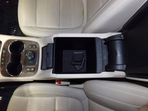 Used 2021 GMC Acadia Denali w/ Denali Technology Package image 25