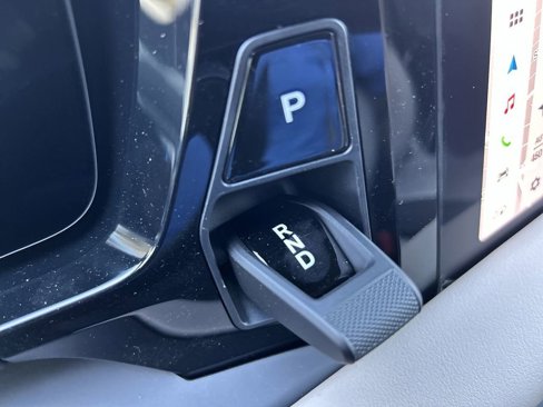 New 2025 Porsche Macan Electric image 24