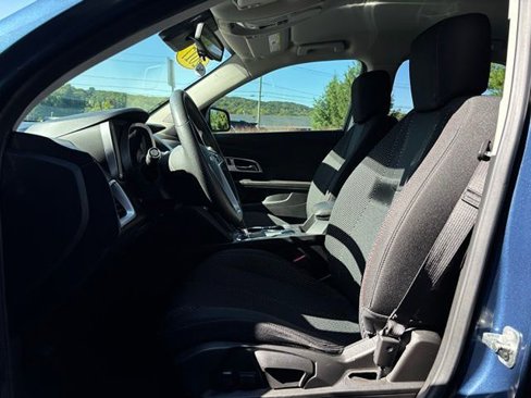 Used 2017 Chevrolet Equinox LT image 12