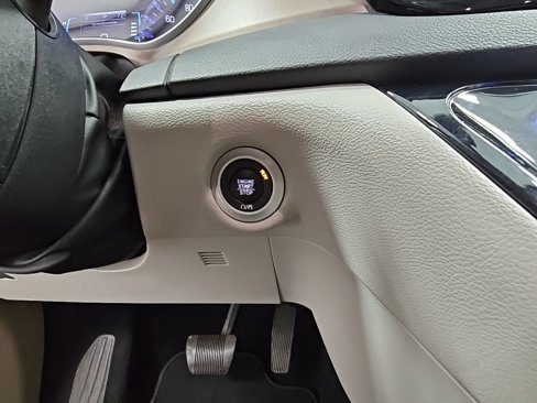 Used 2017 Chrysler Pacifica LX image 23