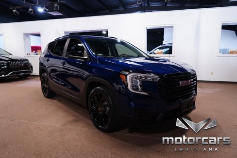 Used 2023 GMC Terrain SLE w/ Driver Convenience Package image 9