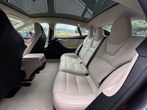 Used 2018 Tesla Model S 100D image 17