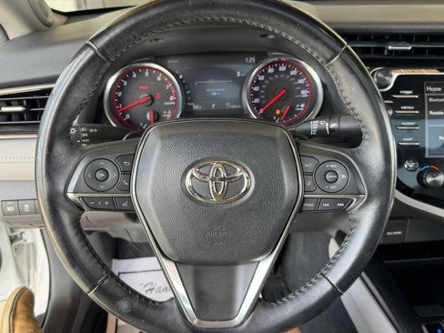 Used 2019 Toyota Camry XSE image 23