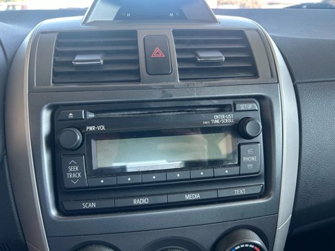 Used 2012 Toyota Corolla S image 15