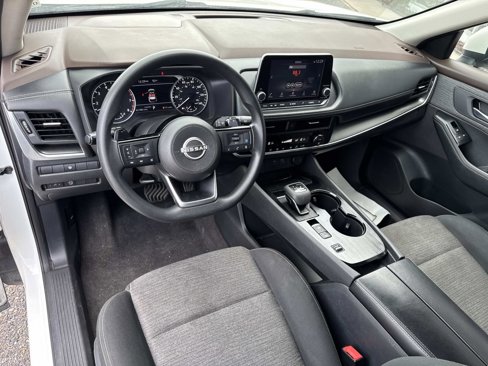Used 2023 Nissan Rogue SV image 18