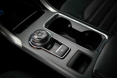 Used 2020 Ford Fusion SE image 31