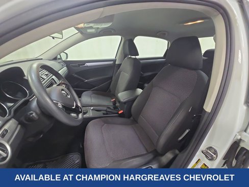 Used 2017 Volkswagen Passat 1.8T S image 27