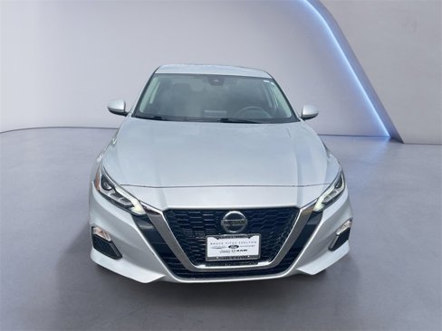 Used 2022 Nissan Altima 2.5 SV image 2