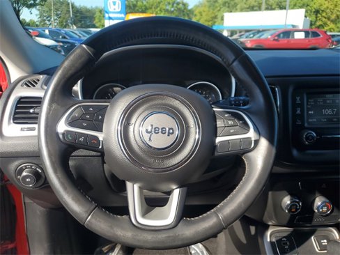 Used 2018 Jeep Compass Latitude image 30