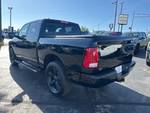 Used 2018 RAM 1500 Express w/ Black Ram 1500 Express Group image 5