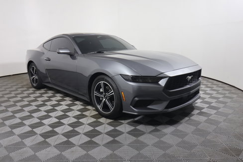 Used 2025 Ford Mustang Coupe image 7