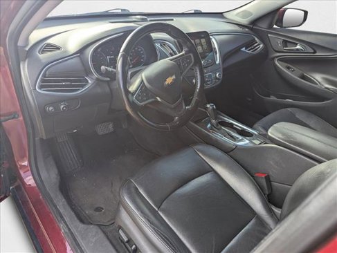 Used 2018 Chevrolet Malibu LT w/ Leather Package image 9