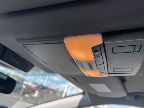 Used 2023 Nissan Rogue SV image 19