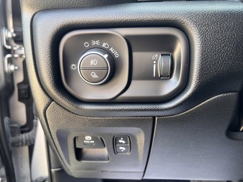 Used 2022 RAM 1500 Big Horn image 18