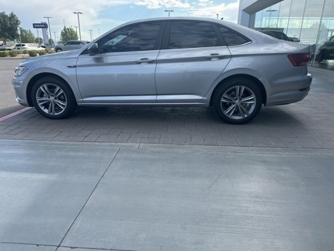 Used 2019 Volkswagen Jetta R-Line image 8