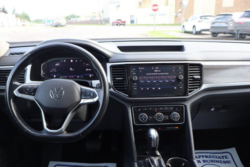 Used 2021 Volkswagen Atlas SEL Premium image 11