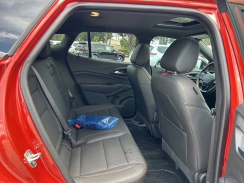 Used 2024 Chevrolet Trax RS w/ Sunroof Package image 37