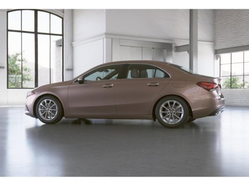 Certified 2022 Mercedes-Benz A 220 4MATIC image 32