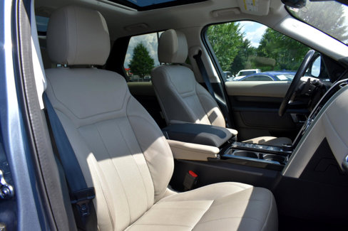 Used 2019 Land Rover Discovery HSE image 31