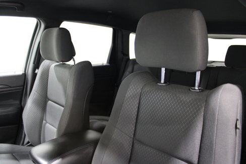 Used 2019 Jeep Grand Cherokee Laredo image 5