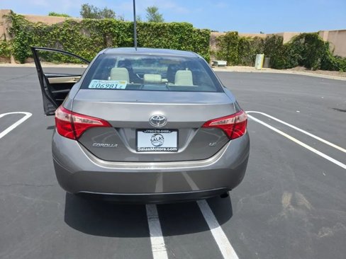 Used 2018 Toyota Corolla LE image 5