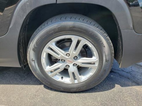 Used 2018 GMC Terrain SLE image 27