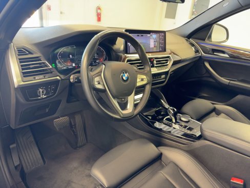 Certified 2024 BMW X4 xDrive30i image 4