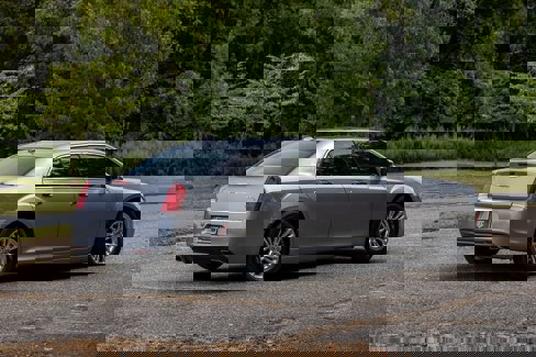 Used 2017 Chrysler 300 C image 4