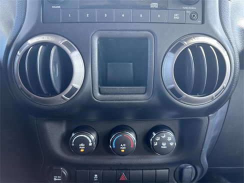 Used 2015 Jeep Wrangler Sport image 17