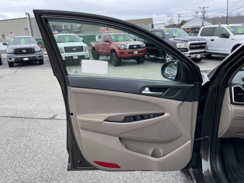 Used 2019 Hyundai Tucson SEL image 18