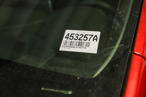 Used 2020 Toyota Corolla LE image 3