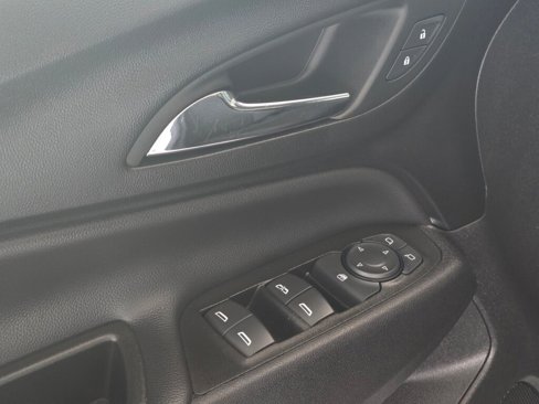 Used 2024 Chevrolet Equinox LT image 39