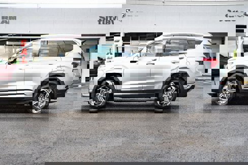 Used 2023 Hyundai Santa Fe SEL w/ Premium Package image 2
