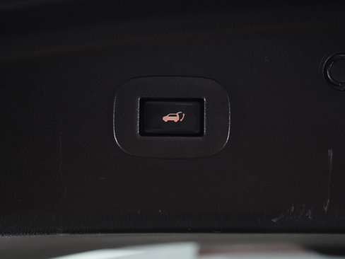 Used 2020 Nissan Armada SV w/ Driver Package image 17