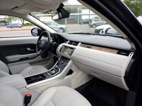 Used 2015 Land Rover Range Rover Evoque Prestige image 37