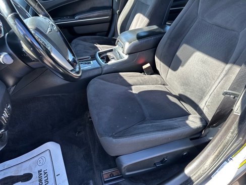 Used 2011 Chrysler 300 Touring image 10