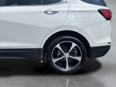 Used 2023 Chevrolet Equinox LT image 19