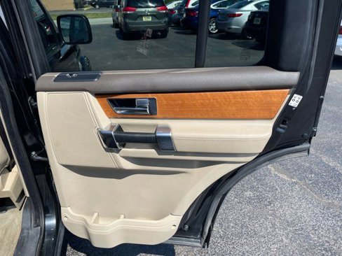 Used 2013 Land Rover LR4 HSE image 24