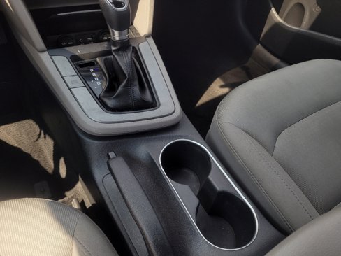 Used 2017 Hyundai Elantra SE image 26