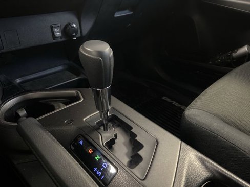 Used 2018 Toyota RAV4 LE image 19