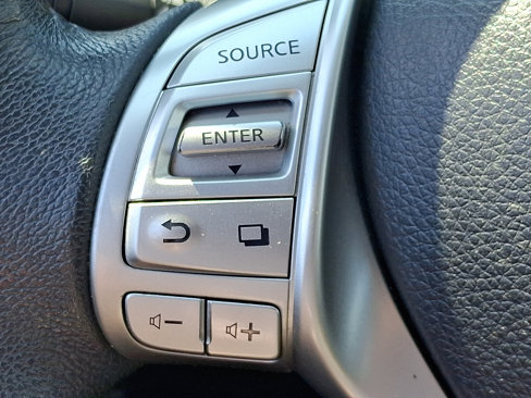Used 2016 Nissan Rogue SL w/ SL Premium Package image 23