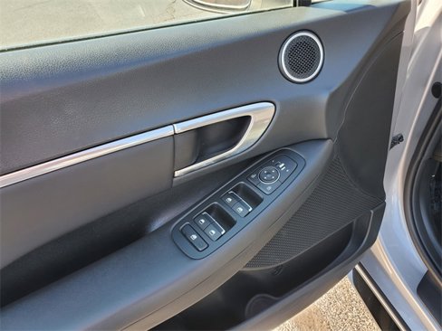 Used 2023 Hyundai Sonata SEL image 9