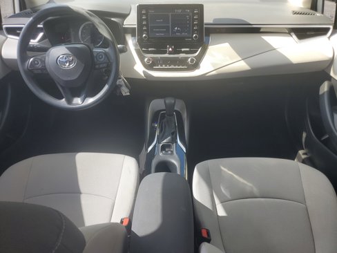 Used 2021 Toyota Corolla LE image 9