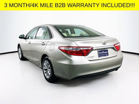 Used 2016 Toyota Camry LE image 5