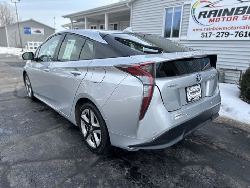 Used 2017 Toyota Prius Four Touring image 3